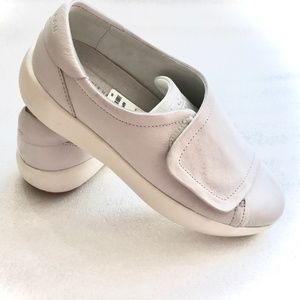 New! Cole Haan grandpro white sneakers size 9.
